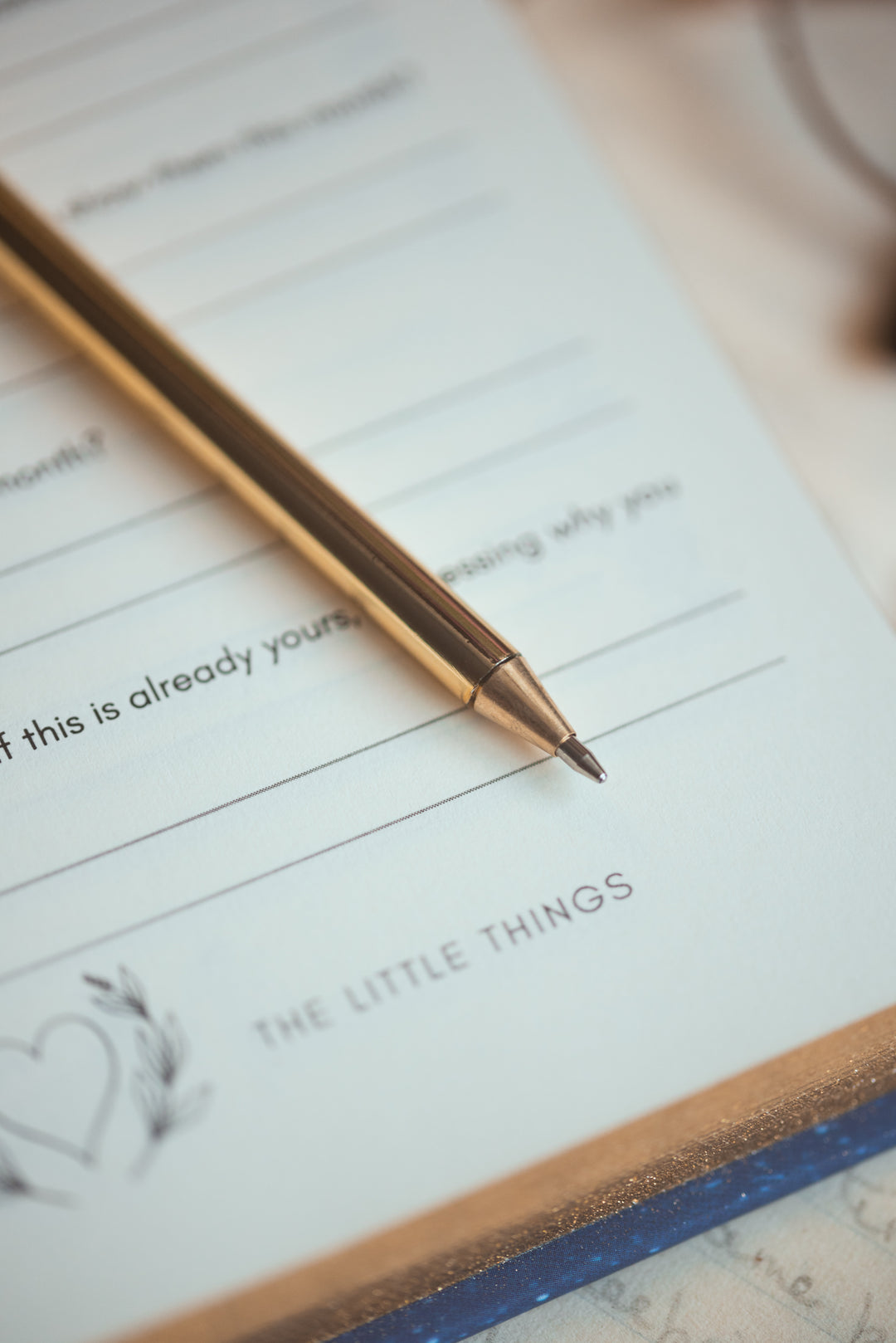 Feather Pen - Luxurious Gold