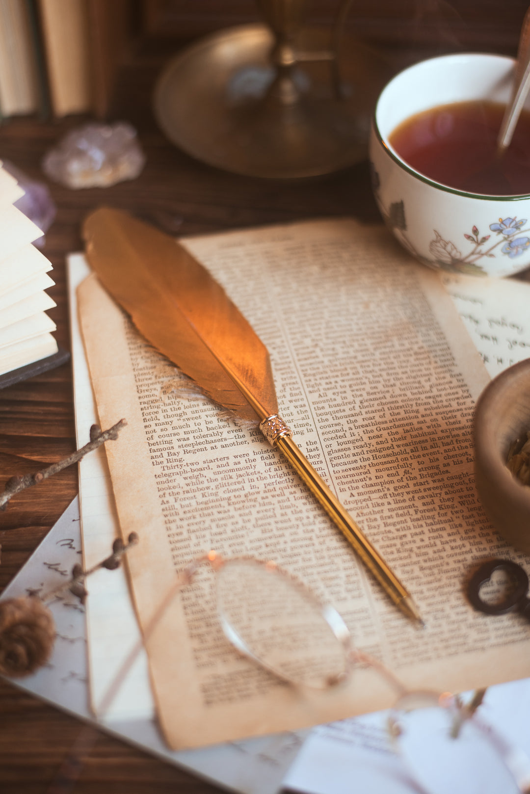 Feather Pen - Luxurious Gold